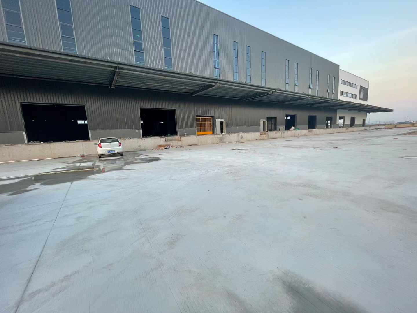洪梅高速路口独院仓库加工厂总建筑面积26077平方可以分租