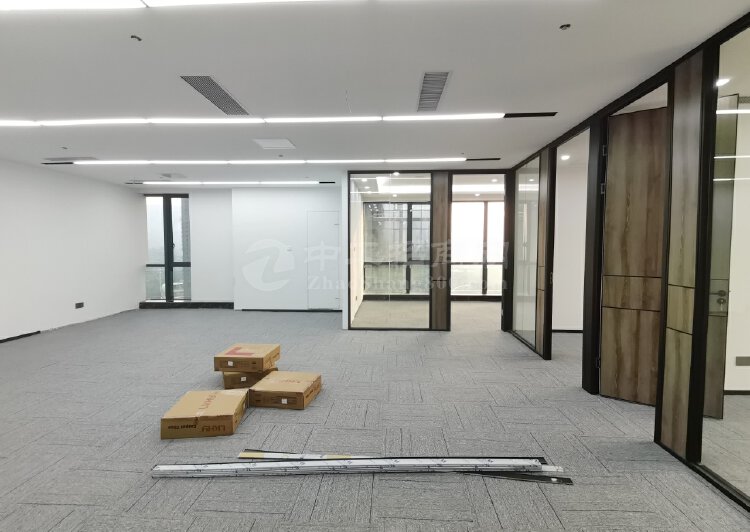 宝安京基御景峯精装采光靠窗大开间户型可容纳30个人办公4
