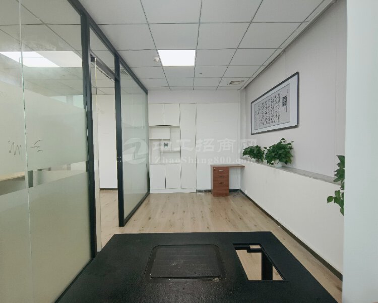 科技园高新区78.79平小面积精装办公室出租