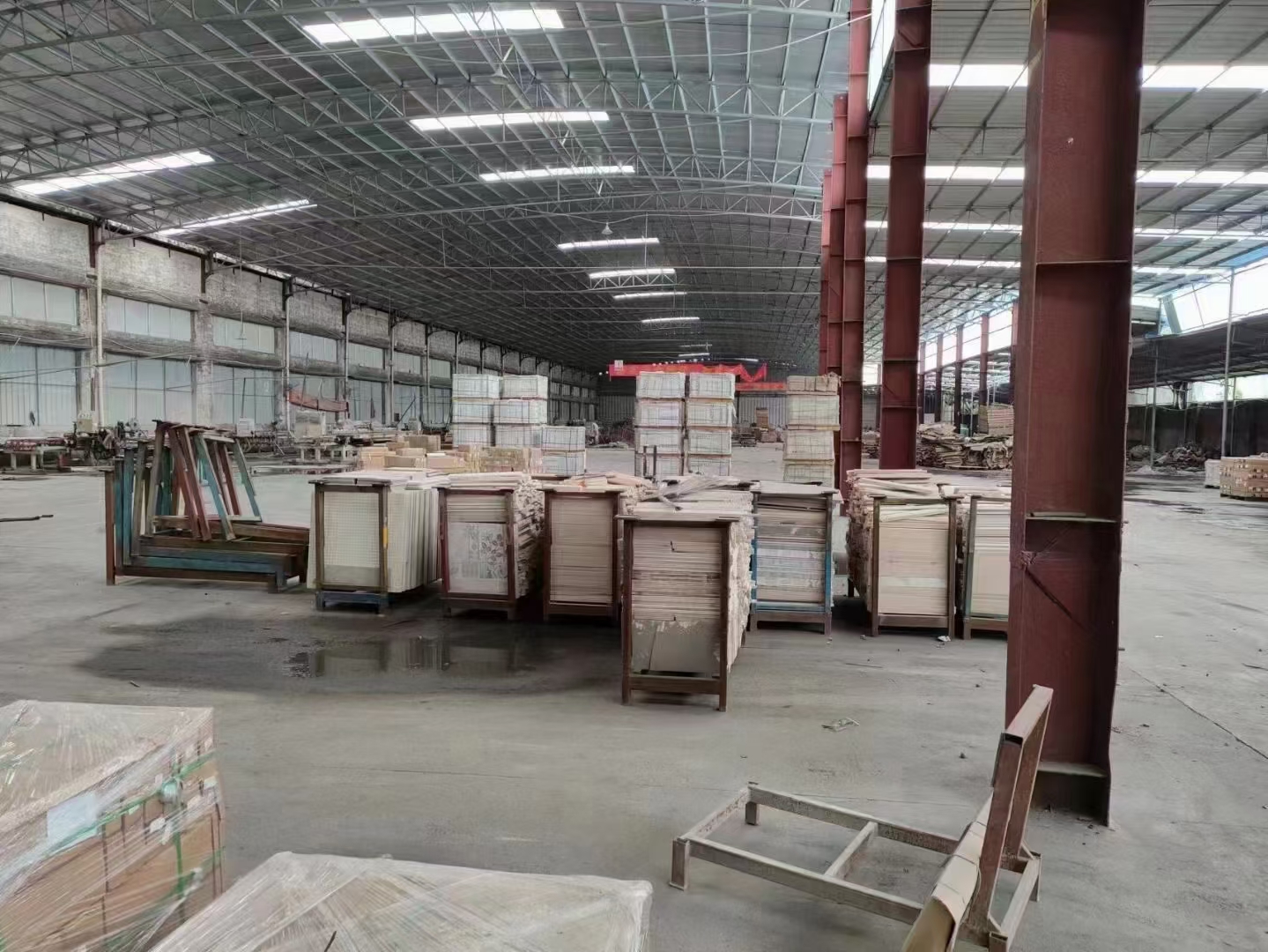 北滘80000平陶瓷仓库13块便宜招租大小可以分租，有需要的