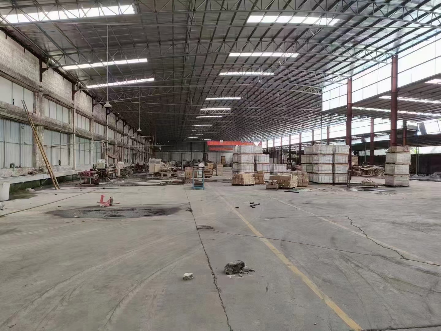 丹灶工业区单一层陶瓷仓库80000方出租