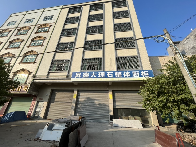 惠州市惠东县大岭镇惠东大道电商写字楼出租。