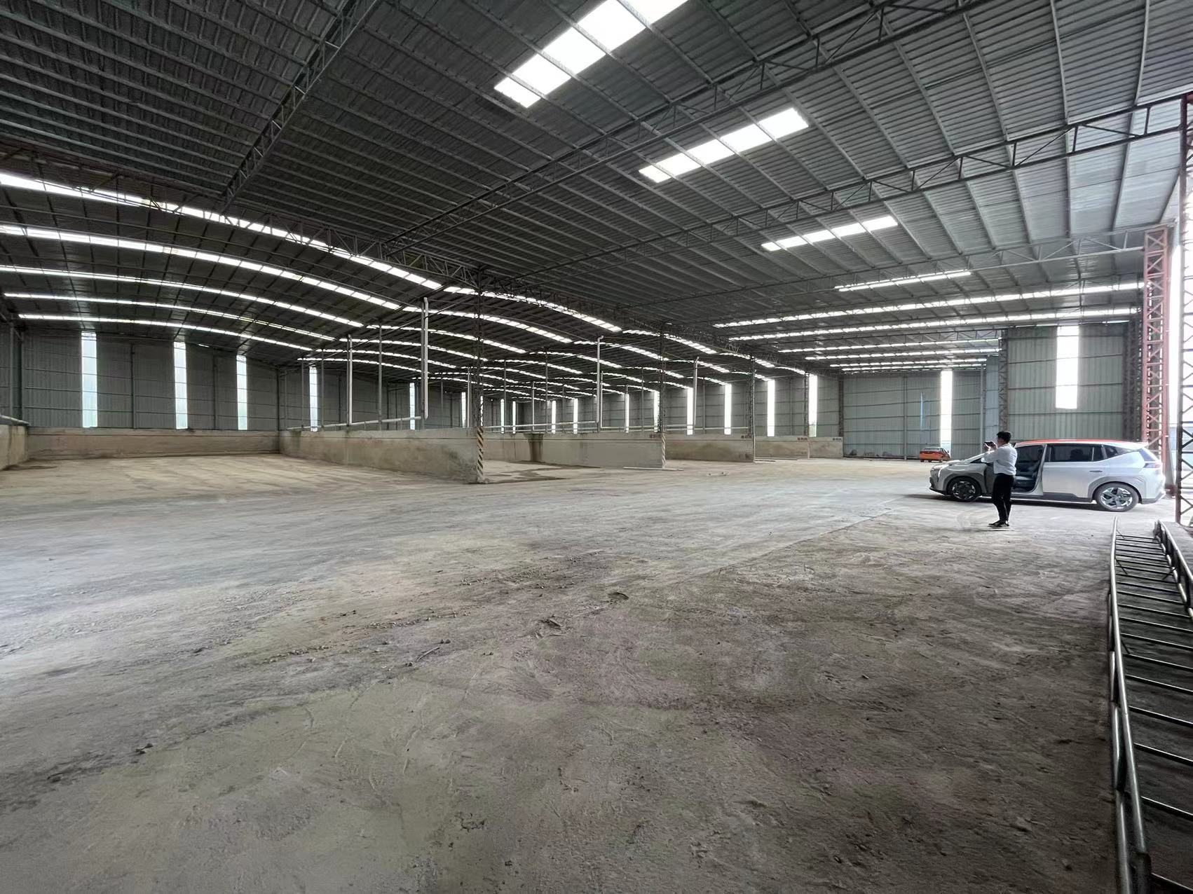 中山市五桂山龙塘工业区钢构一楼适合仓库电子建材摆放材料。