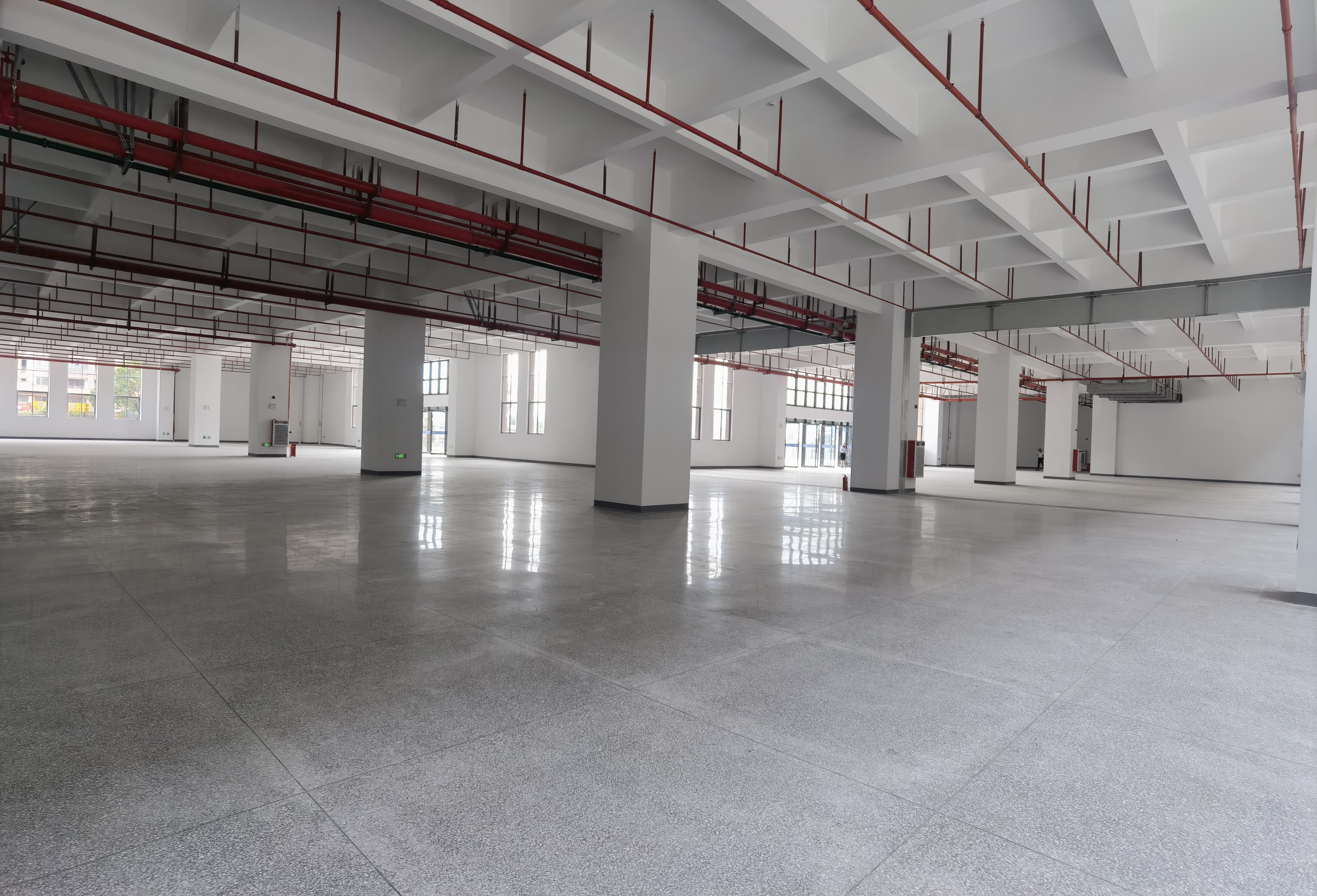 番禺全新厂房仓库3200平，证件齐，可办环评，原房东空地大