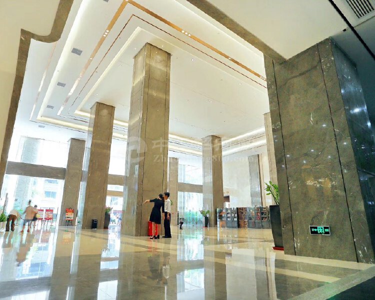 龙华民治深圳北甲级办公室高层8百平方6+1隔间带装修家私出租