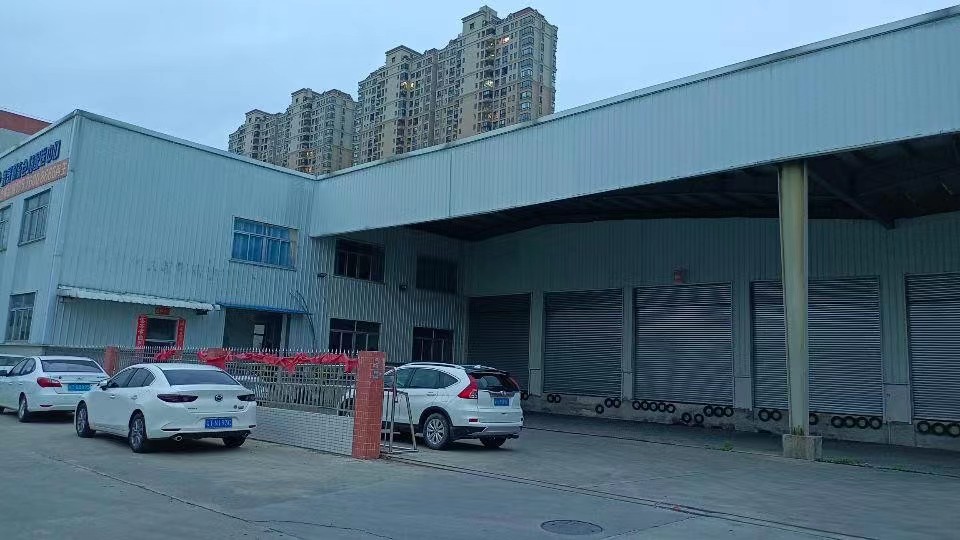 东升镇高沙社区新出独院厂房9300方，带高台，适合物流仓库。