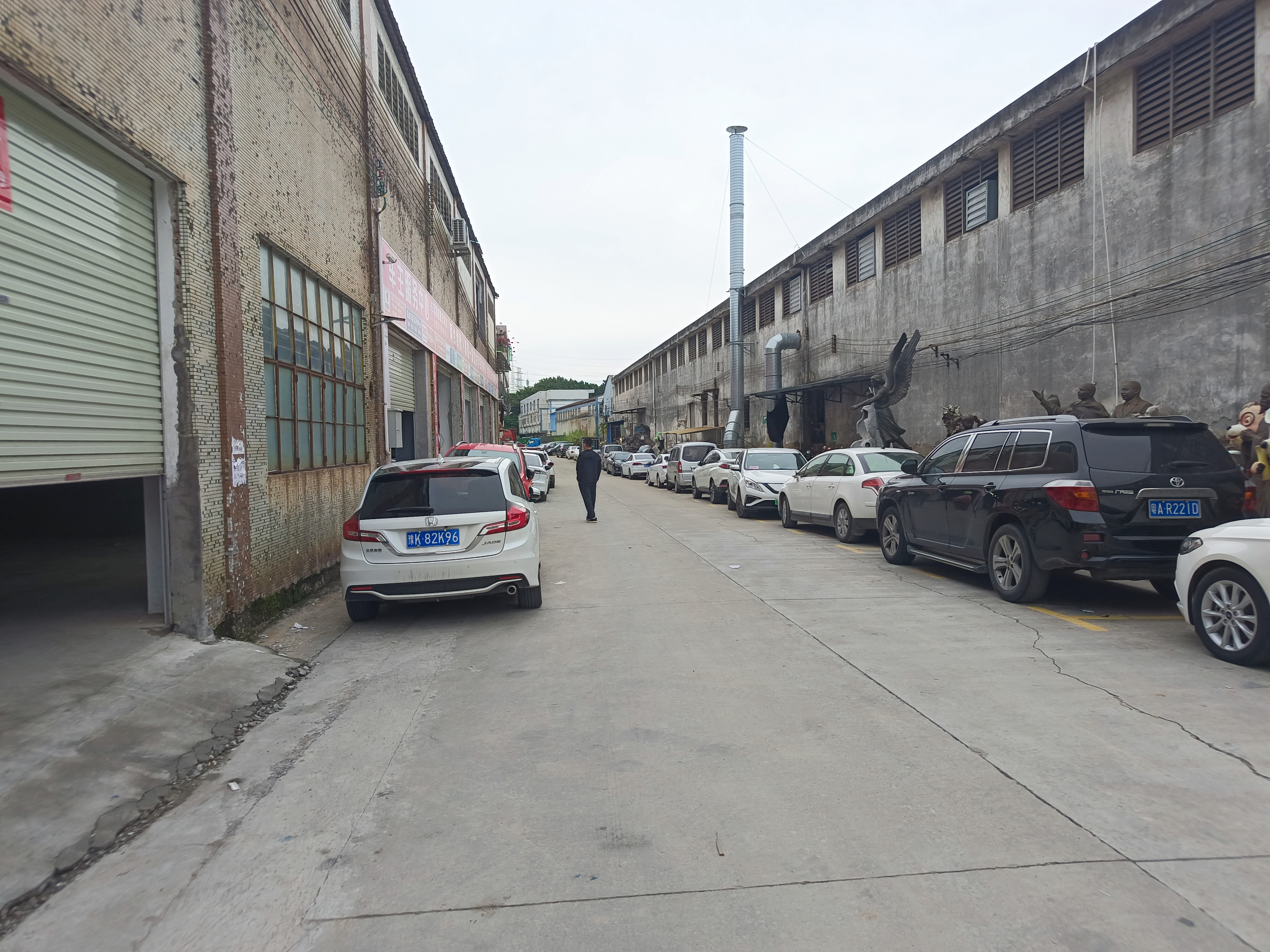 番禺南村单一层钢构厂房仓库出租，坑头主干道旁边