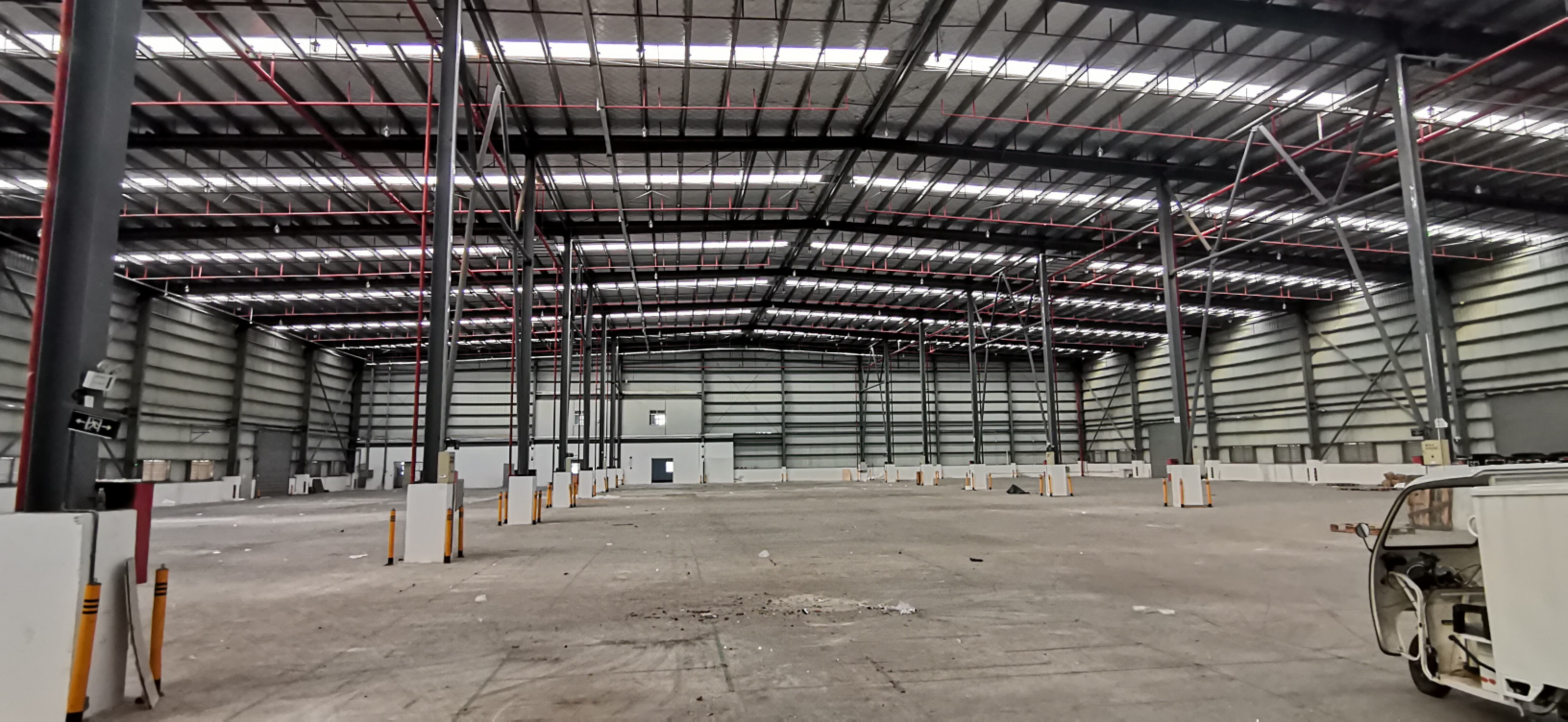 标准一楼钢结构仓库出租，可以做生产，工业用
