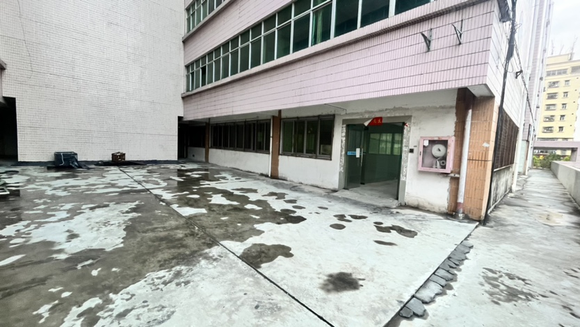 福永桥头地铁口旁楼上250平米精装修电商物流仓库厂房出租