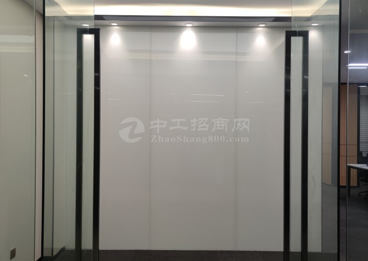天河棠东地铁站精装修一楼办公室1400方出租4