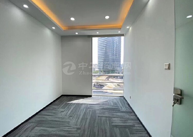 深圳华强北，龙华4号线，甲级写字楼，高层，免租期长8