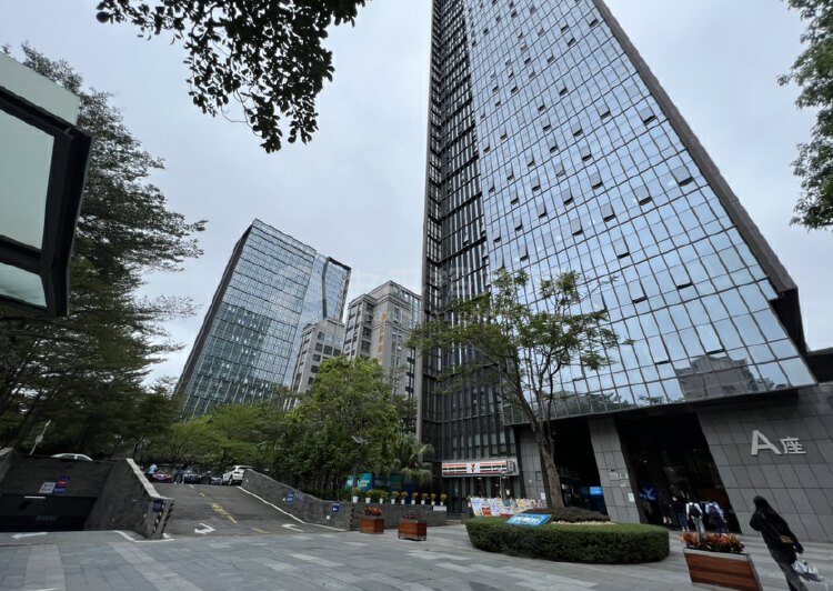 出售深圳宝安双地铁口商业写字楼146至2460平方央企开发4