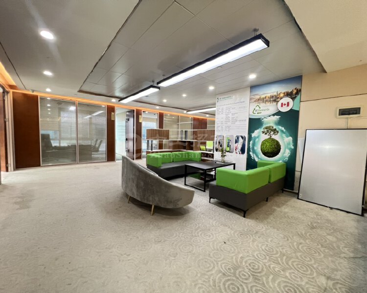 宝安中心500平精装办公室出租带家私空调使用率高配套齐全