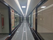 福永新和沿江高速路口旁原房东精装修900平方办公室低价出租