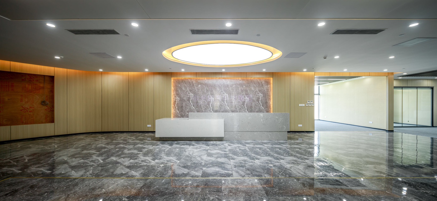 龙华地铁5A级环智中心140平起租，一手开发商，采光通透。