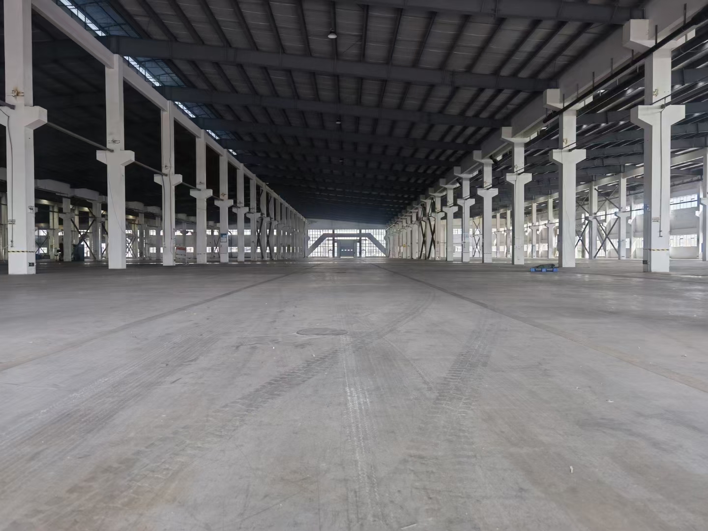 南沙独院工业厂房仓库出租32000平方，证件齐全，可办环评