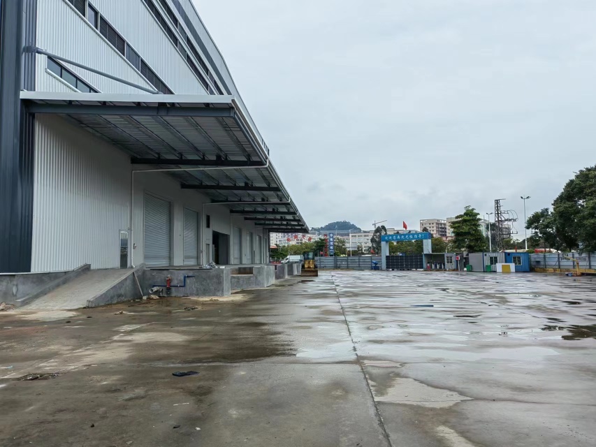 新塘镇大型钢构，可仓库可生产26,800平方低价出租。