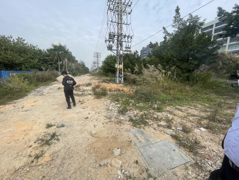 空地面积1300平方工业用地可硬化适合各种废品，打包场，停车