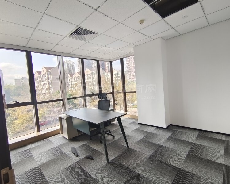 开发商直租超高使用率龙岗双地铁口400平方精装修办公室出租