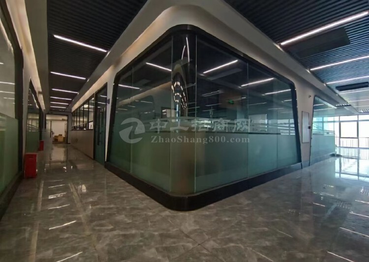 东莞市精装修豪华办公室贸易工厂1600平方水电齐全带中央空调6