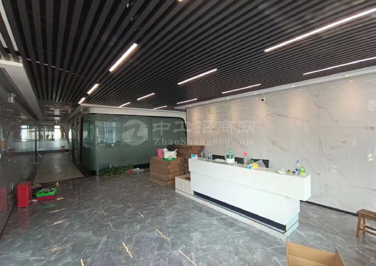 东莞市精装修豪华办公室贸易工厂1600平方水电齐全带中央空调8
