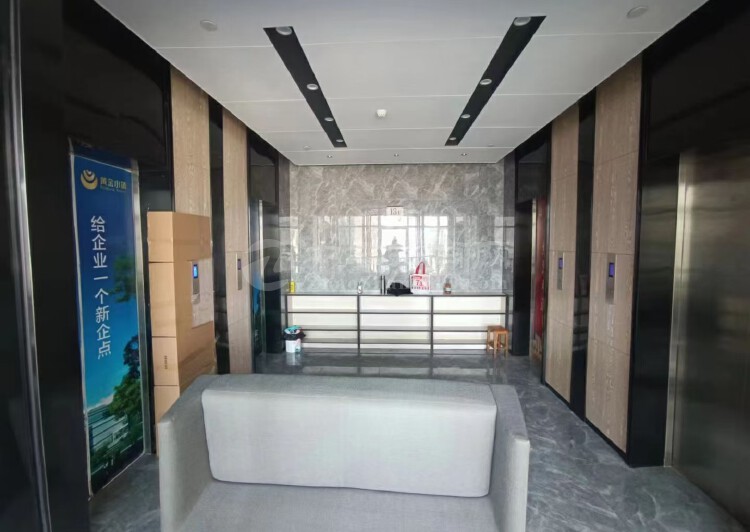 东莞市精装修豪华办公室贸易工厂1600平方水电齐全带中央空调3