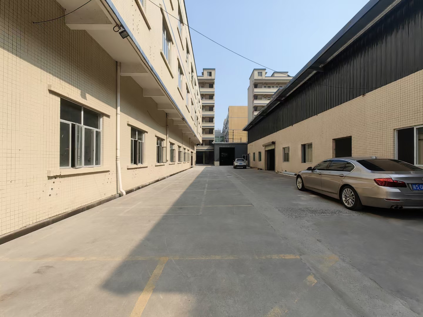长安镇独院厂房出租实际面积800平米电可以过户厂房仓库出租