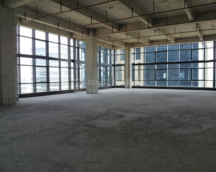 龙岗大运中心城全新写字楼办公室300平方出售带红本可注册公司