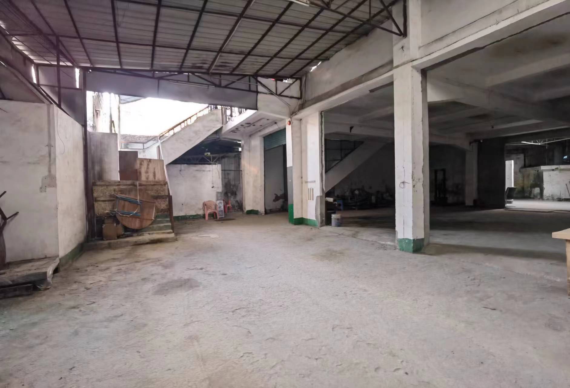 长安锦厦国道附近新出单一层钢构厂房1000平，适合仓库行业。