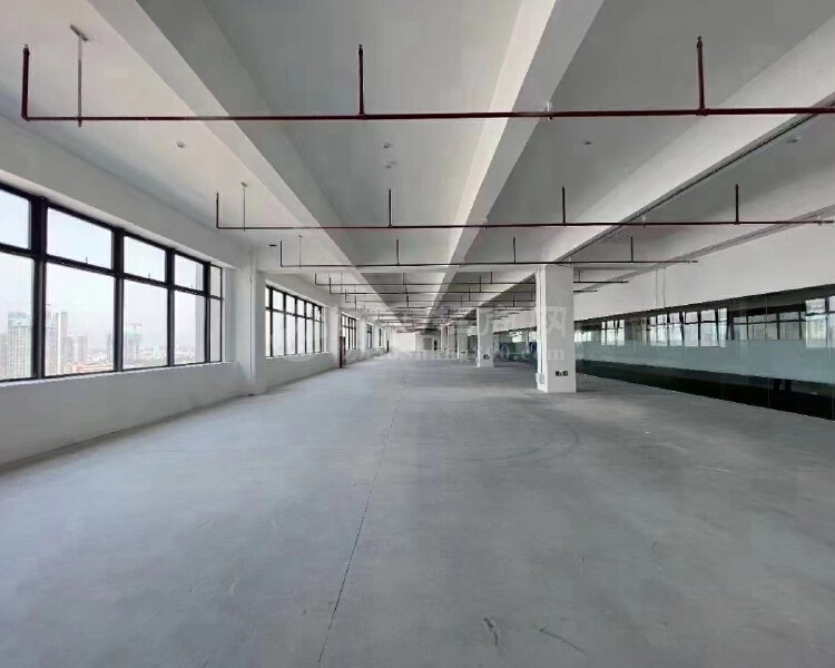 观澜福城地铁口旁90-2000平精装修写字楼开发商直租