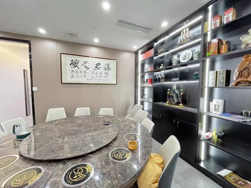 深圳北地铁站零距离，350平全屋定制家私，有私人厨房