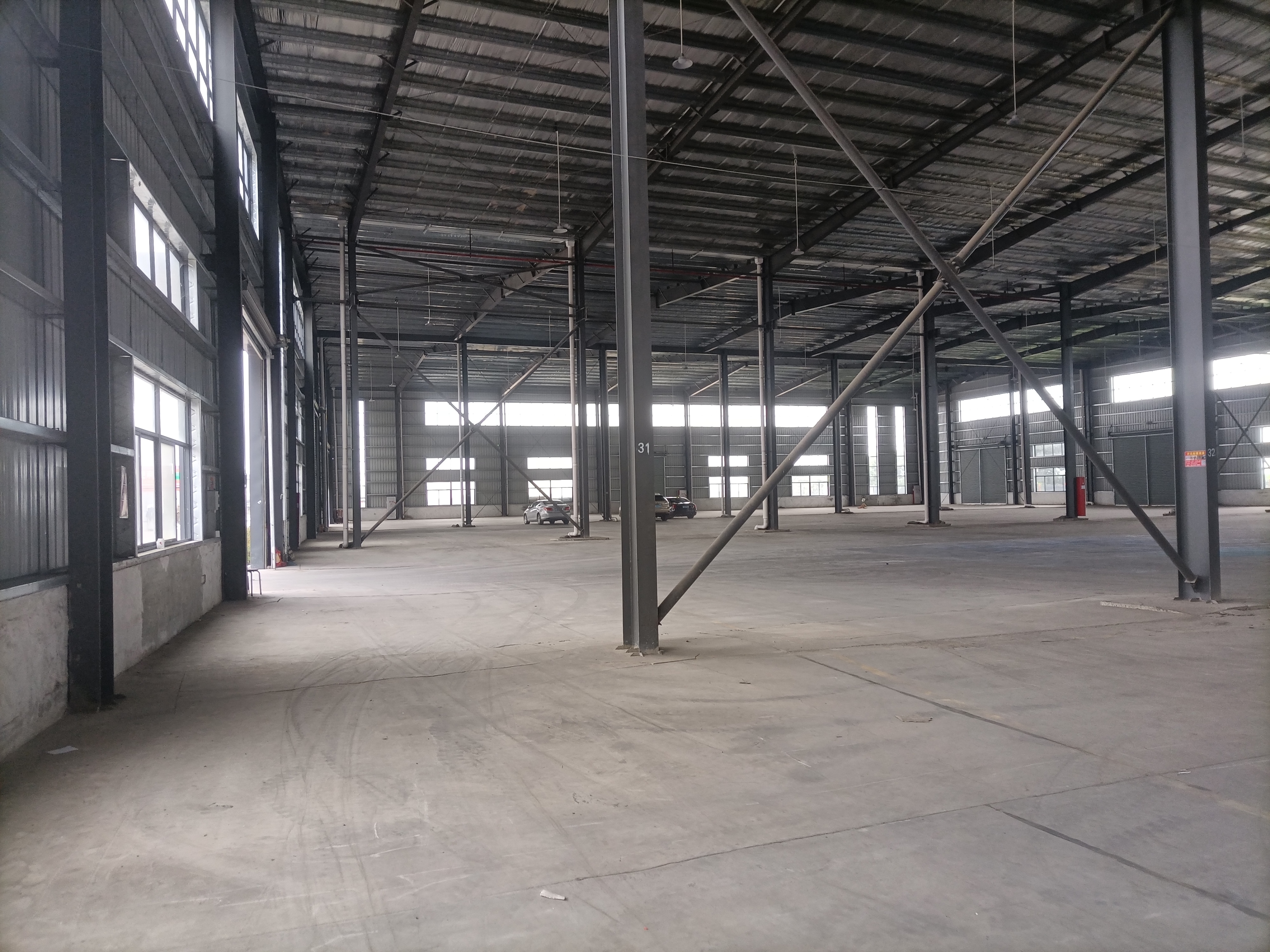 钢结构厂房，可做仓库，高12.8米面积6960平方