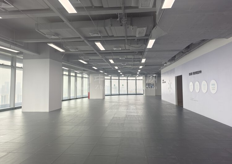 龙岗李朗东久创新产业园500平方精装修办公室出租大小分租5