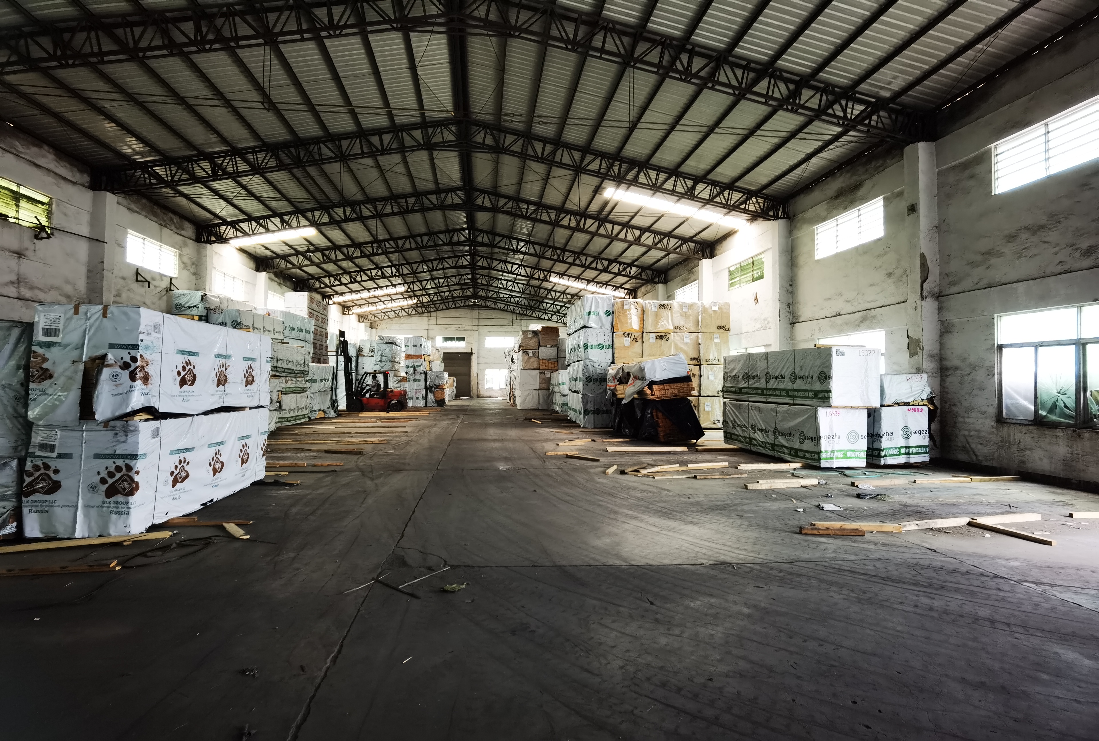 原房东砖墙钢构单一层铁皮厂房，滴水8米，可做仓库生产行业