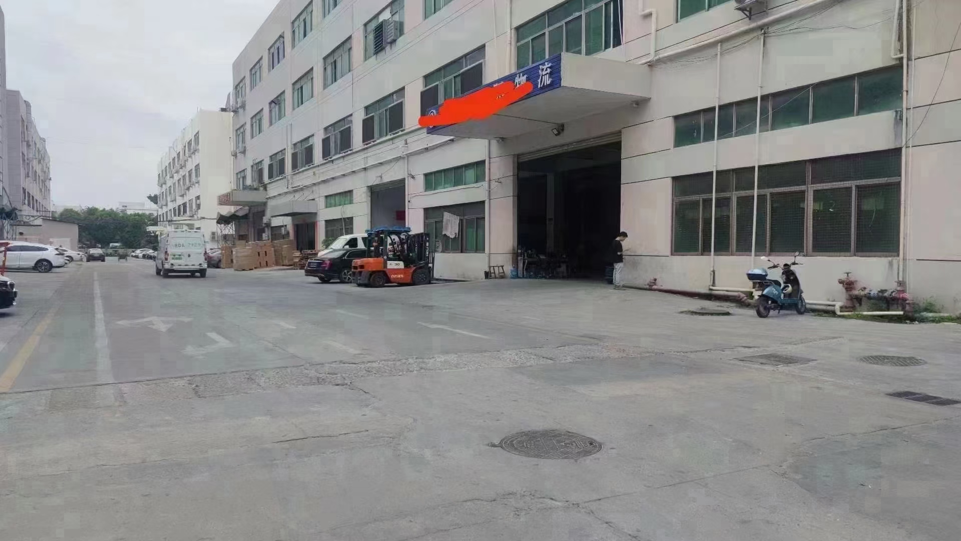 深圳龙华大型工业园一楼2000平米精装修物流仓库出租