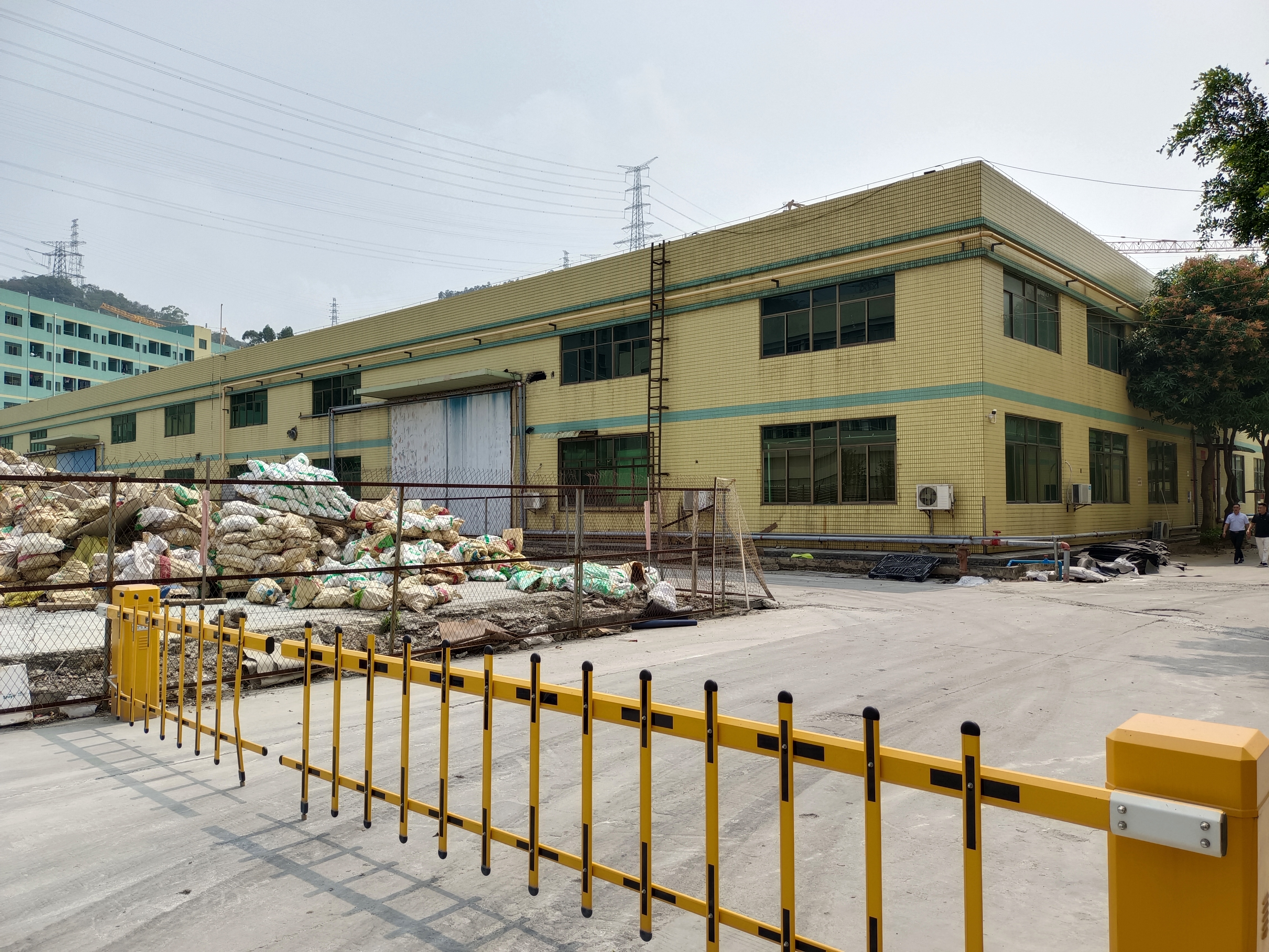 惠阳三和4000平米独院钢构厂房仓库招租高度8米可办环评分租
