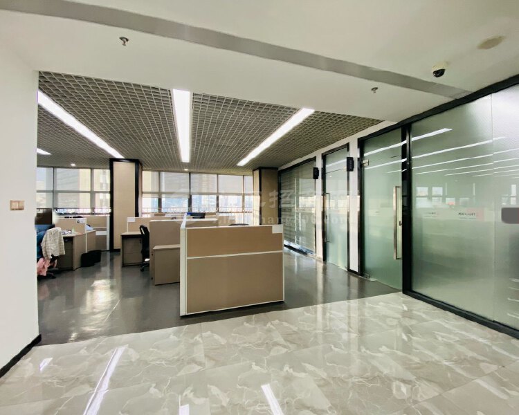 南山科技园新出证层办公室1300平大小可以分租租金50起