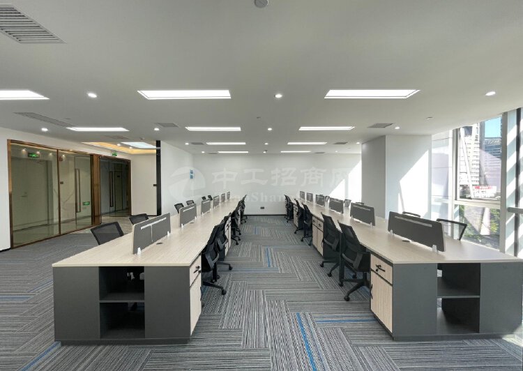 大冲商务中心339平全新装修，带隔间，环境优美，采光好。2