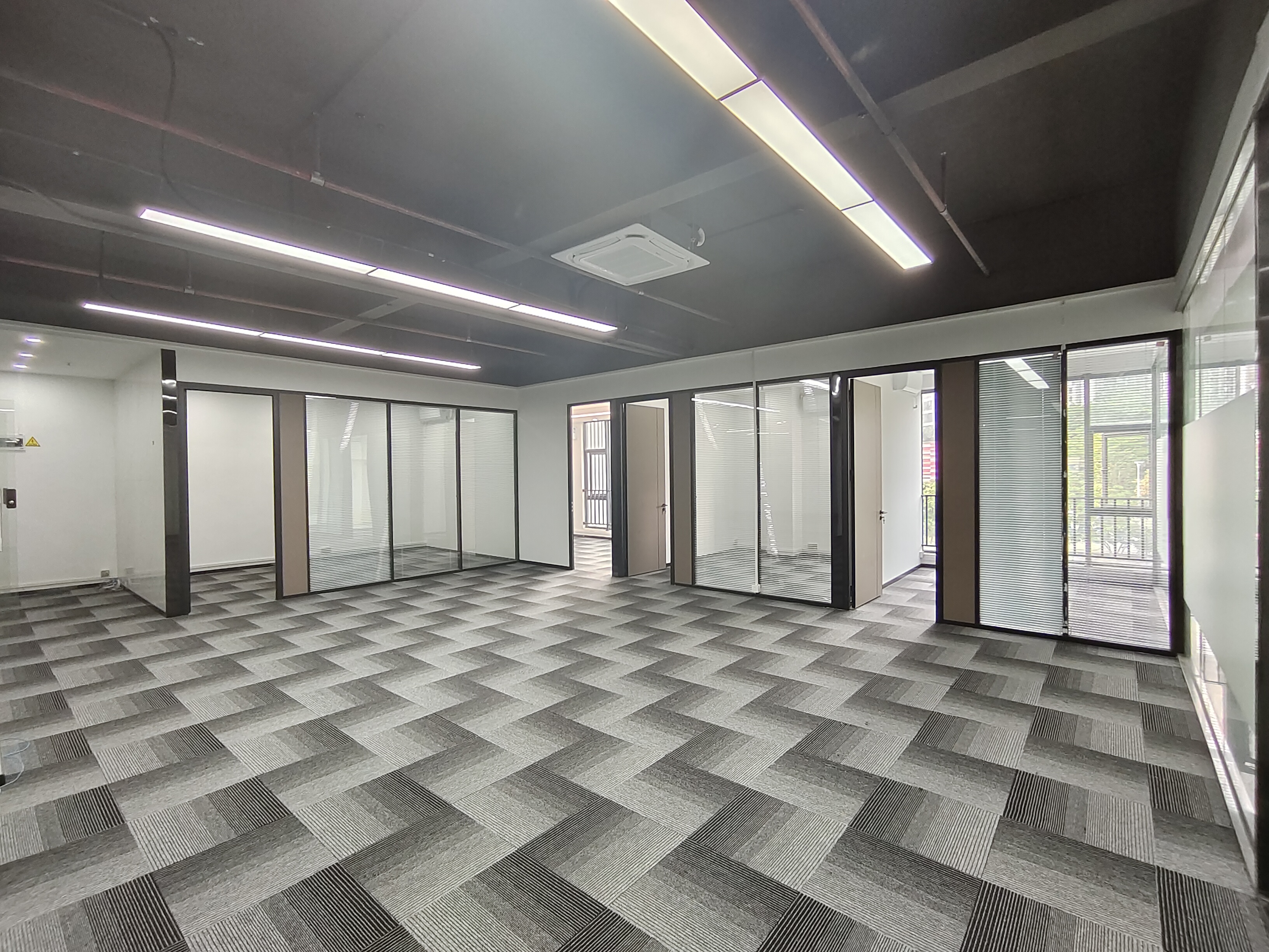 光雅园地铁口200平至500平精装修办公室使用率高