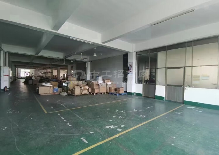 东凤占地4.5亩9成新独院厂房诚意出售占地：4.5亩3