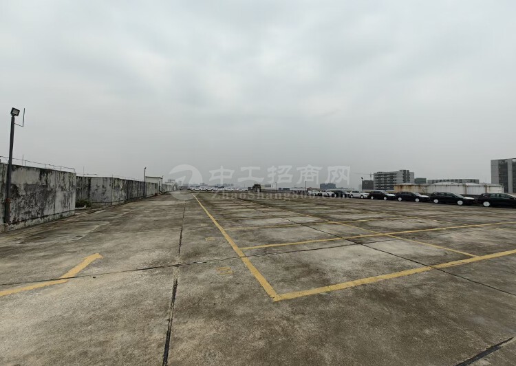 麻涌镇新沙港码头旁国有工业硬化空地5100平可停车堆放等4