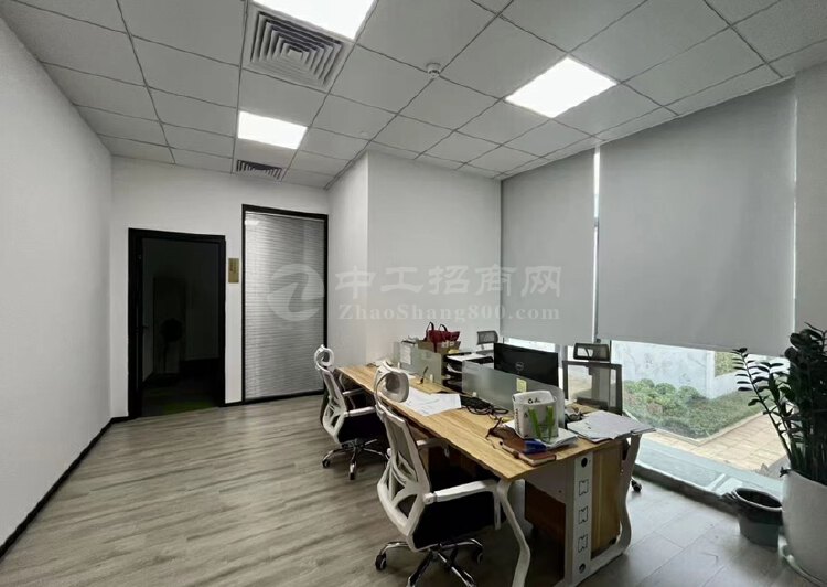 深圳北龙光玖钻整层1500平精装带家私红本写字楼办公室出租9