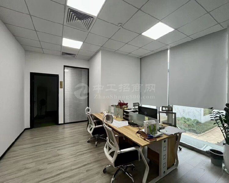 深圳北龙光玖钻整层1500平精装带家私红本写字楼办公室出租