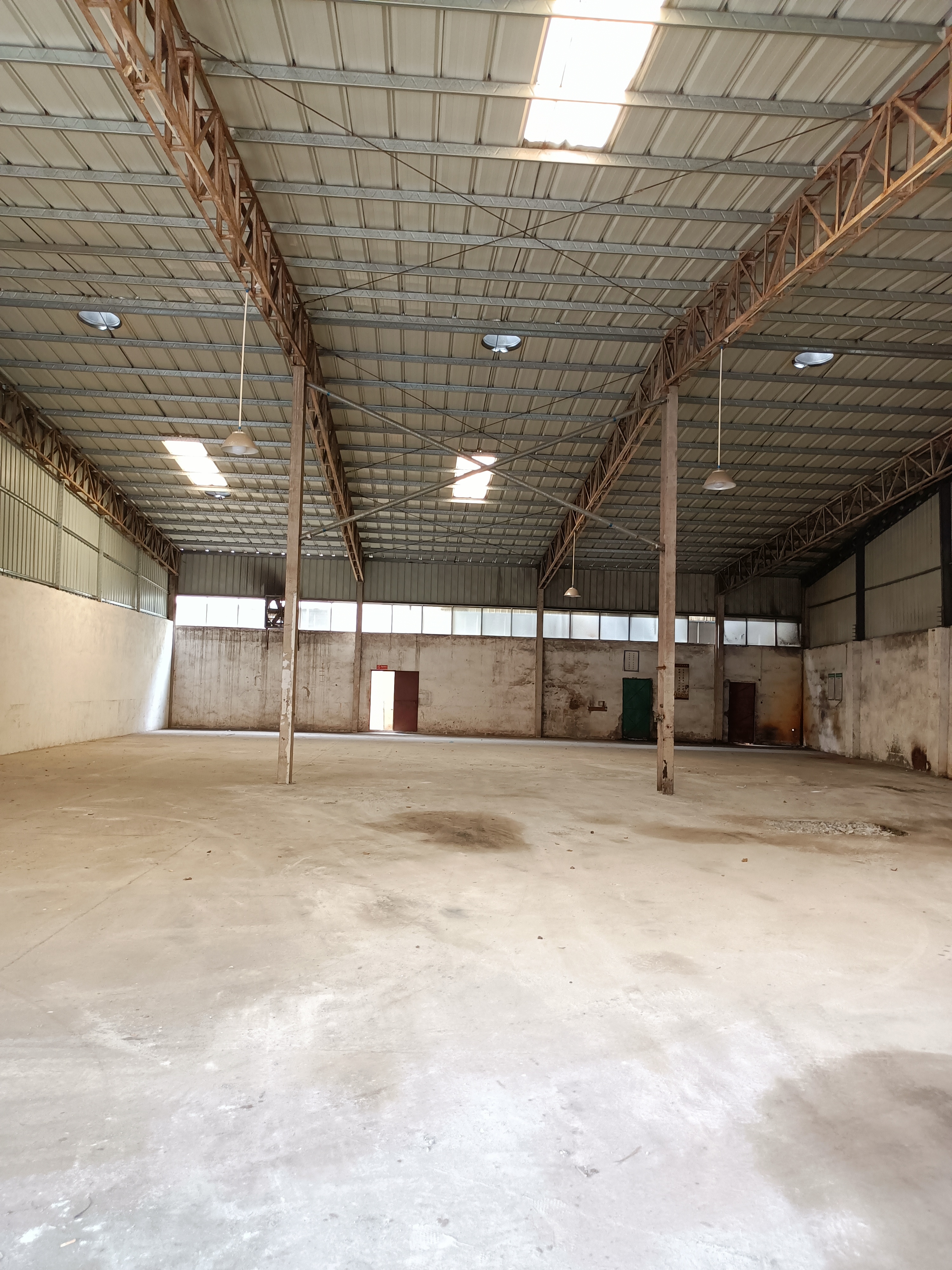 黄埔区永和厂房出租，面积750平米，可做仓库，无公摊！