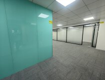 龙华油松新出150平1+1办公室，精装修采光好，拎包办公。