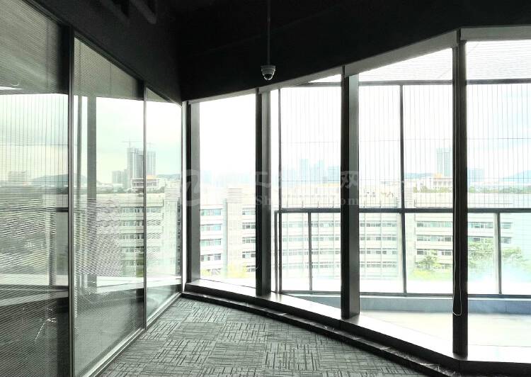 南山科技园北区创益科技大厦新装修1083平带独立大阳台8