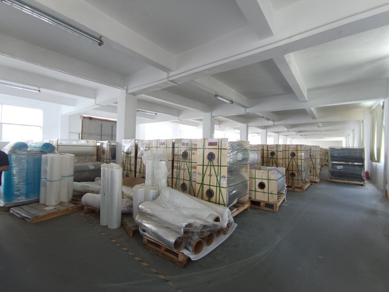 观澜桂花桂月路厂房三楼整层1200平方出租，适合生产仓库。