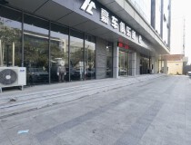 龙华大浪商业中心附近新出一楼600平精装汽车美容商铺出租