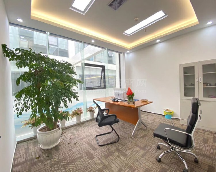 清湖新出176平3+1格局，精装带家私中央空调拎包办公。