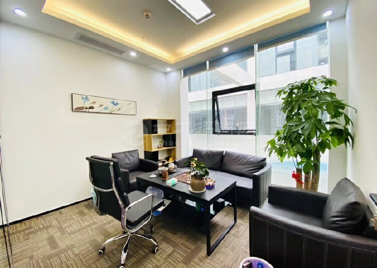 清湖新出176平3+1格局，精装带家私中央空调拎包办公。7